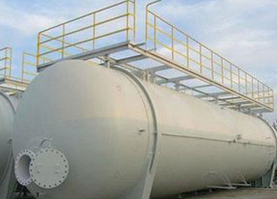 Picture of electric desalting tank